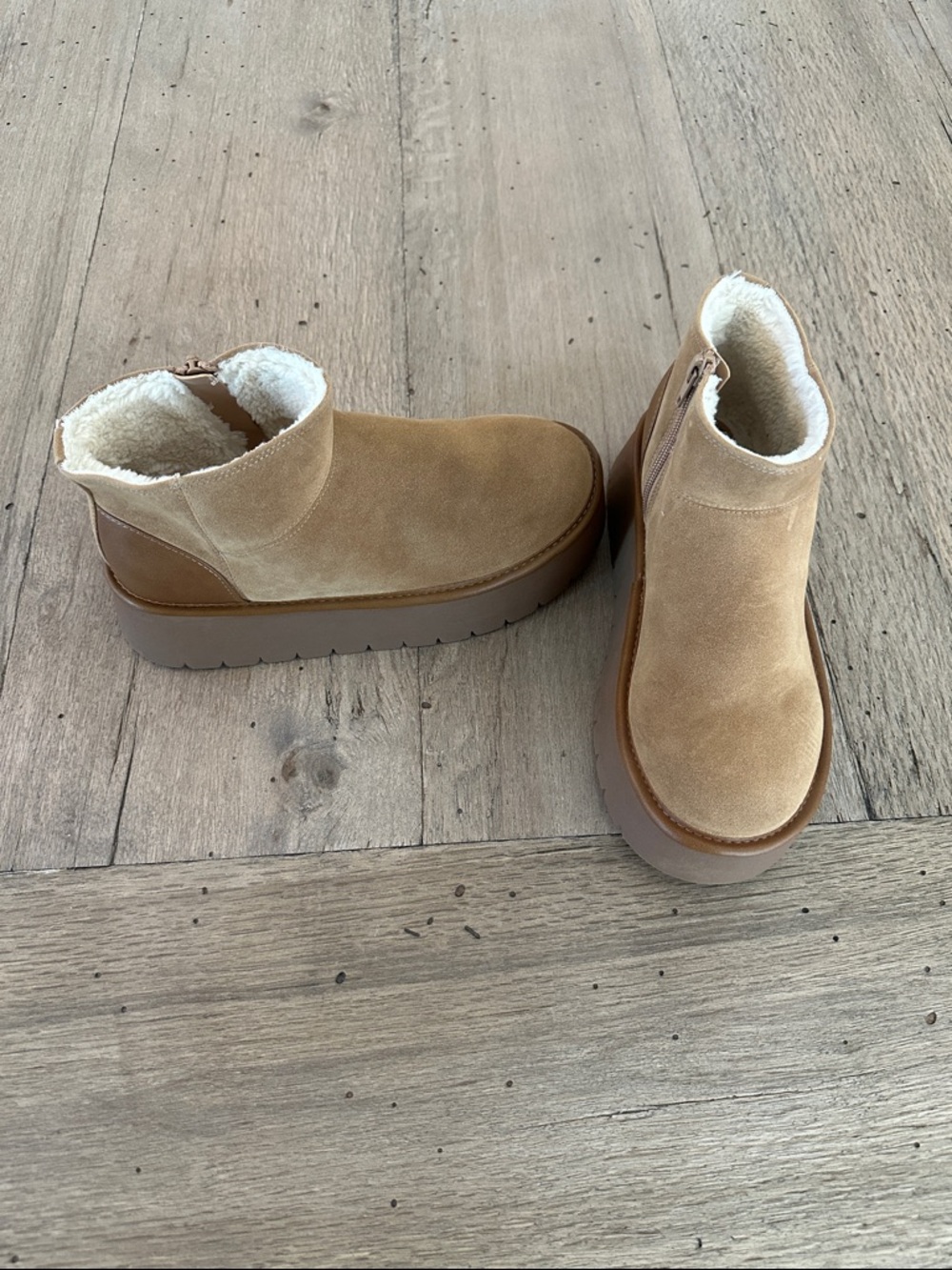 NWOT Wild Fable Platform Boots